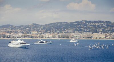 Jachty na Lazurowym Wybrzeżu