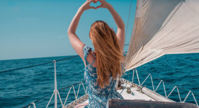 Kobieta na jachcie