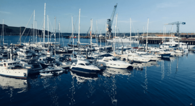 Jachty w marinie