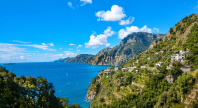 widok na włoskie wybrzeże